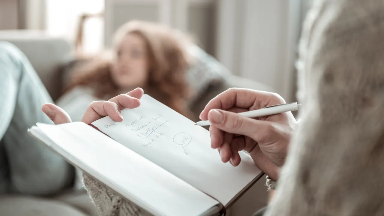 Agenda professionale e vita privata per psicologi: equilibrio calendario studio